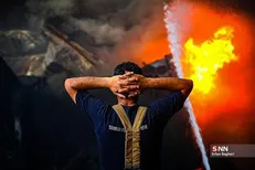 همدلی دانشجویی در بندرعباس؛ آئین یادبود جان‌باختگان حادثه بندر شهید رجایی برگزار شد