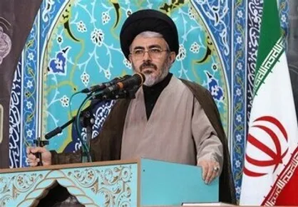 سبک زندگی رضوی باید در جامعه نهادینه شود