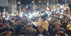 حضور مردم شهرکرد در میدان برای پنجمین روز + فیلم