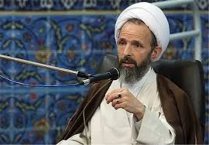 مسئولی که می گوید باید کدخدا را دید در بعد معرفتی دچار مشکل است/ دشمن می&zwnj;خواهد ساختمان فکری و اندیشه&zwnj;ای ما را به هم بزند