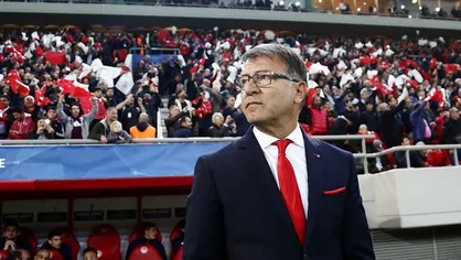 گزینه یونانی پرسپولیس؛ سرمربی سابق انصاری&lrm;فرد و حاج&lrm;صفی