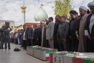 آیین تشییع پیکر شهیده معصومه کرباسی، اولین بانوی ایرانی شهید در راه قدس و حجت‌الاسلام شهید محمد صباحی، امام جمعه کازرون امروز یکشنبه ۶ آبان ۱۴۰۳ با حضور پرشور مردم شیراز برگزار شد.