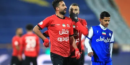 محمدی: بردمان را ۲ دستی به استقلال دادند