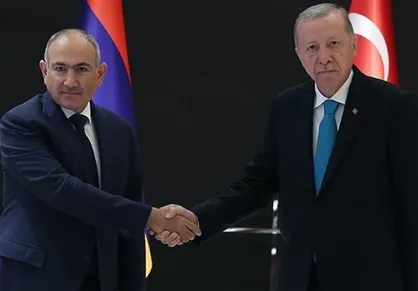 دیدار اردوغان با علی&zwnj;اف و پاشینیان در تیانجین چین