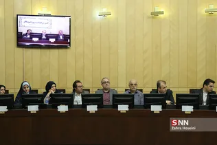 آ‌یین تجلیل از خبرنگاران با حضور رییس مجلس
