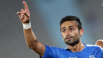 فرمانده استقلالی در قطر ماندنی شد