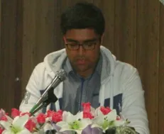 کسانی که لیست‌ نماینده تنظیم می‌کنند عذرخواهی کنند!