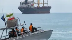 نیروی دریایی آماده مقابله قدرتمندانه با هرگونه توطئه احتمالی دشمنان در خلیج فارس و تنگه هرمز