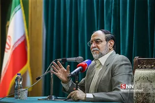 ظیسر
