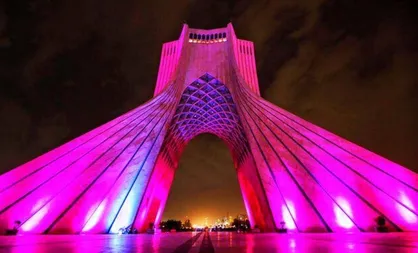 برج آزادی صورتی می&zwnj;شود