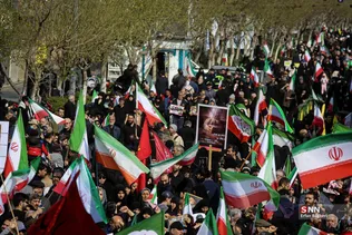 مراسم تشییع شهدای ناوگان دنا در میدان انقلاب تهران