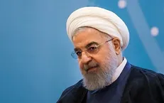 بازدید روحانی از نمایشگاه دستاورد‌های صنعت پتروشیمی کشور