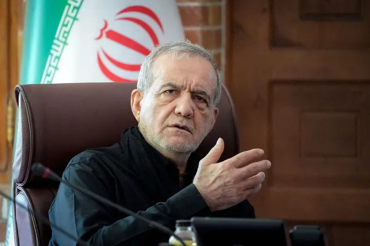 پزشکیان: استانداران رییس جمهور استان‌ها هستند/ سرمایه گذاری از محل گشایش‌های اقتصادی در زیرساخت‌ها