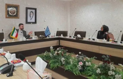 دیدار غریب آبادی با مادر کودک ایرانی جدا شده از والدینش در دانمارک
