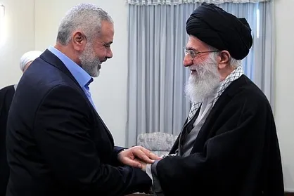 ما خود را موظف به حمایت از شما از هر نوع می&zwnj;دانیم/ مذاکره با صهیونیسم پیروزی ملت فلسطین را به عقب می&zwnj;اندازد