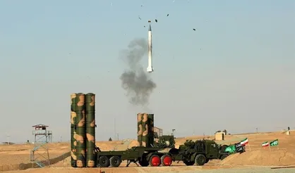سامانه موشکی باور۳۷۳ "Vertical launch" است