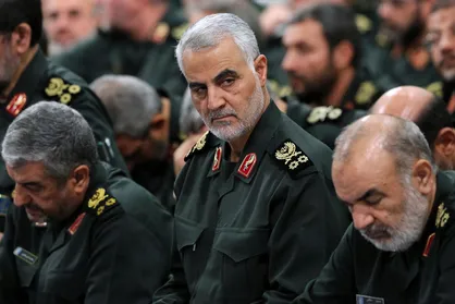 واکنش توئیتری دانشجویان دانشگاه اصفهان به گزافه&zwnj;گویی&zwnj;های ترامپ علیه ایران/ اینجا ایران خاک #هشتاد میلیون پاسدار