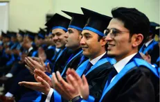 ماجرای اعتراض دانشجویان به دو وزارتخانه علوم و امور خارجه/ بورسیه‌های چینی، چینی از آب درآمدند؟