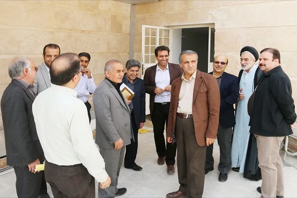 بازدید رئیس دانشگاه رازی از آزمایشگاه مرکزی