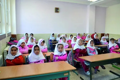 لزوم پاسخگویی آموزش و پرورش نسبت به ذهن دانش آموزانی که در مدارس هستند  + فیلم