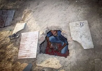 مسئولان با منکر شدن گورخوابی در سیستان صورت مسئله را پاک می&zwnj;کنند/ پخش غذا بین گورخواب&zwnj;های زابل به همت دانشجویان