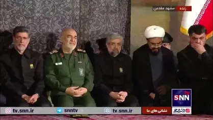 حضور مسئولین لشکری و کشوری در مراسم عزاداری و خطبه خوانی در شب شهادت امام رضا (ع) در حرم مطهر رضوی