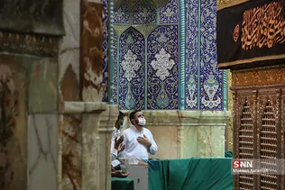 مراسم دعای عرفه در حرم حضرت معصومه (س)