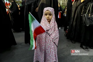 دختران انقلاب