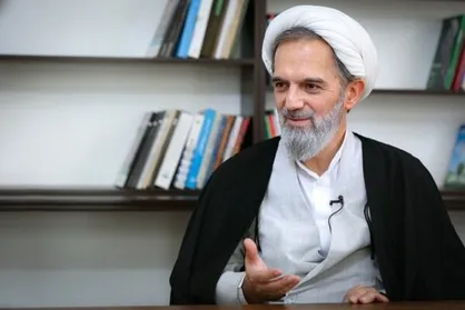 عضو ستاد استهلال دفتر رهبر انقلاب: طبق پیش بینی ها دوشنبه عید فطر است+فیلم