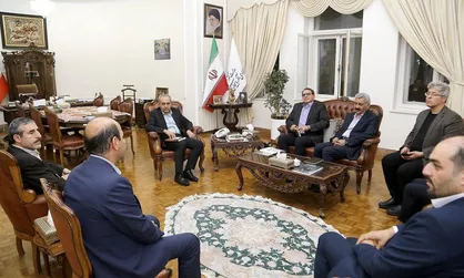تشکل&zwnj;های تجاری و بازرگانی موتور محرکه تحقق دیپلماسی اقتصادی هستند