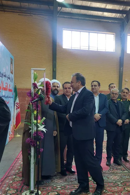 زنگ انقلاب در بیش از ۱۲۰۰ مدرسه ایلام همزمان با سراسر کشور نواخته شد