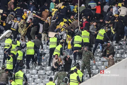 اتفاقات خونین دیدار پرسپولیس و سپاهان جهانی شد