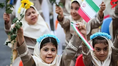 زنگ جشن شکوفه‌ها نواخته شد