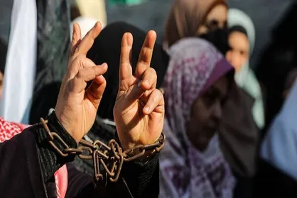 تداوم اقدامات سرکوبگرانه اشغالگران علیه زنان فلسطینی