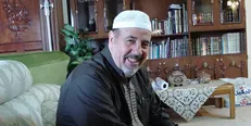 استادی که قرآن را با خطش می‌خوانیم، اما او را نمی‌شناسیم/ ایران و زبان فارسی را دوست دارم