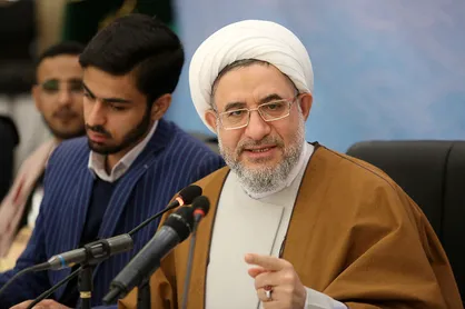 گفتگو با رئیس مجمع تقریب مذاهب اسلامی در کمیسیون دانشجویی جهان اسلام