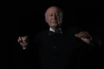 فرهاد فخرالدینی با ارکستر صدنفره &laquo;سیمرغ&raquo; را رهبری می&zwnj;کند