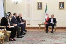 پزشکیان: هیچ قدرت خارجی نباید خللی در روابط دوستانه ایران و ارمنستان ایجاد کند