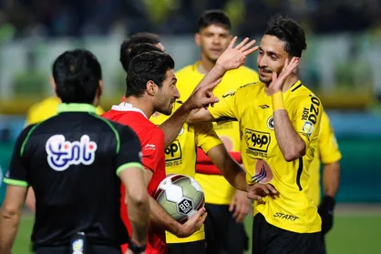 واکنش باشگاه سپاهان به صحنه جنجالی بازی با پرسپولیس +عکـس