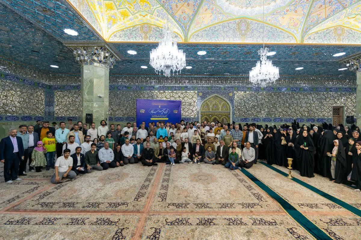 غبارروبی ضریح بانوی کرامت با حضور خبرنگاران قمی+فیلم