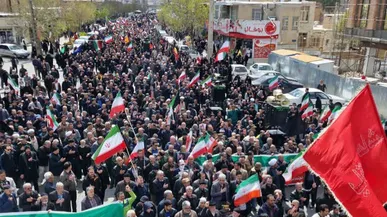 ببینید/ تجمع عظیم مردم در چهلمین روز شهادت رهبر انقلاب / تأکید بر خونخواهی و همبستگی با حزب‌الله لبنان