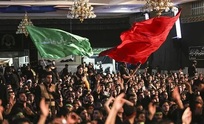 هیئت دانشجویی دانشگاه شیراز؛ هر شب پذیرای ۴ هزار عزادار حسینی/ نوحه&zwnj;خوانی دانشجویان یمنی