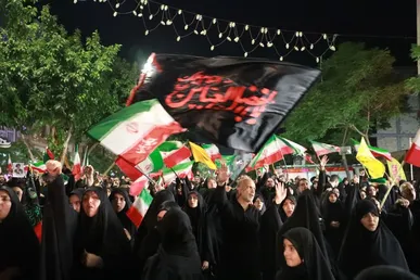 طنین «لبیک یا حسین» در کویر؛ تجدید میثاق سمنانی‌ها با آرمان‌های مقاومت+ فیلم