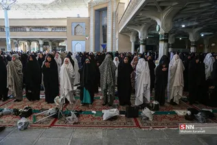 نماز عید قربان در حرم بانوی کرامت