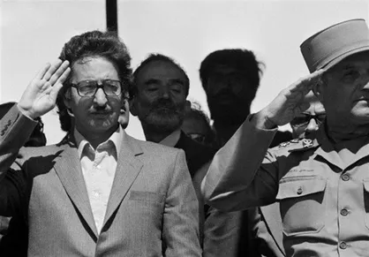 رئیس جمهوری که در جبهه دشمن بود