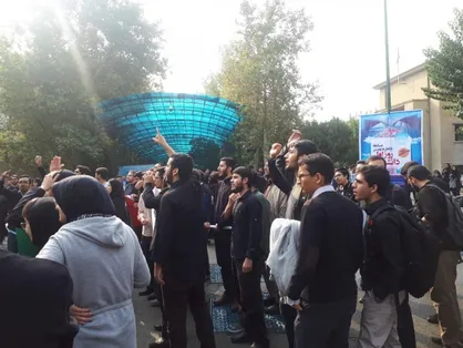 رونمایی از استراتژی &laquo;عبور از روحانی&raquo; در دانشگاه تهران/ &laquo;ایستاده با افراط&raquo; + فیلم