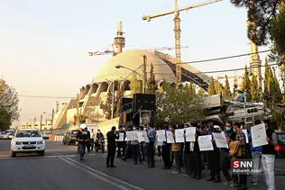 یادبود شهدای مسجد قندوز در مقابل کنسولگری افغانستان
