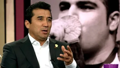 خداداد عزیزی: از طرفداران کی&zwnj;روش عذرخواهی می&zwnj;کنم