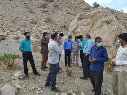 تخریب به بهانه محرومیت زدایی / تجمع مردمی روستای بنک استان کرمان در اعتراض به معدن آهک بنیاد مستضعفان
