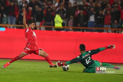 برتری یک بر صفر پرسپولیس مقابل ذوب آهن اصفهان